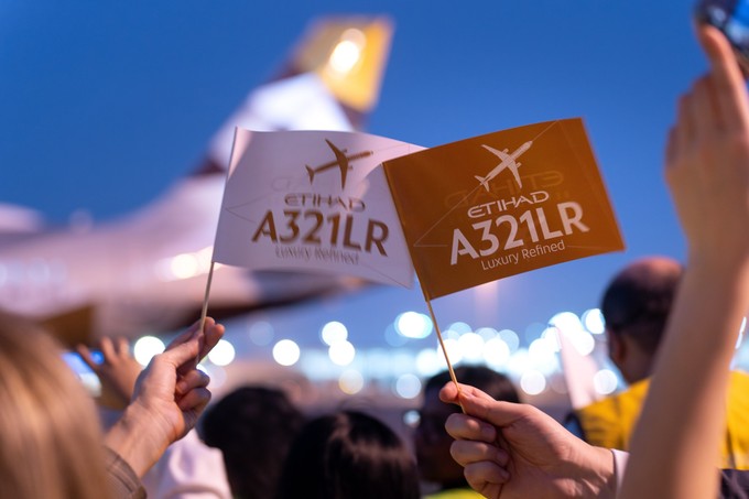 Begrüßung des ersten Airbus A321 LR in Abu Dhabi: Neues Modell, neue Chancen.
