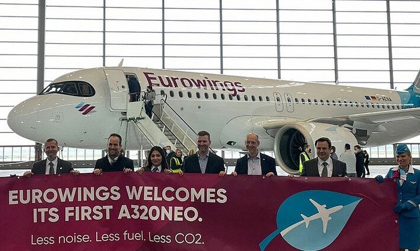 Die D-AENA im Hangar in Düsseldorf: Warum dieses Kennzeichen?