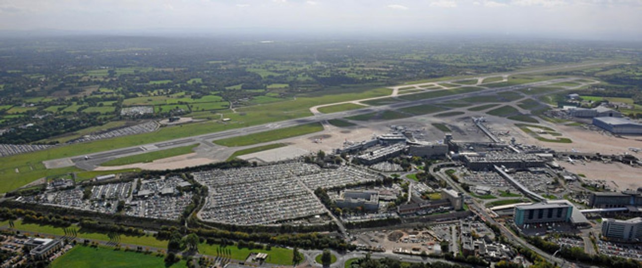 Heute benutzen 23 Millionen pro Jahr den Flughafen Manchester. Bis 2025 soll die Zahl auf 30 Millionen steigen. Maximal kann der erweitere Airport 50 Millionen abfertigen.
