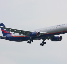Aeroflot-A330 im Anflug auf New York JFK: Die betroffenen Crews dürfen nicht mehr in die USA.