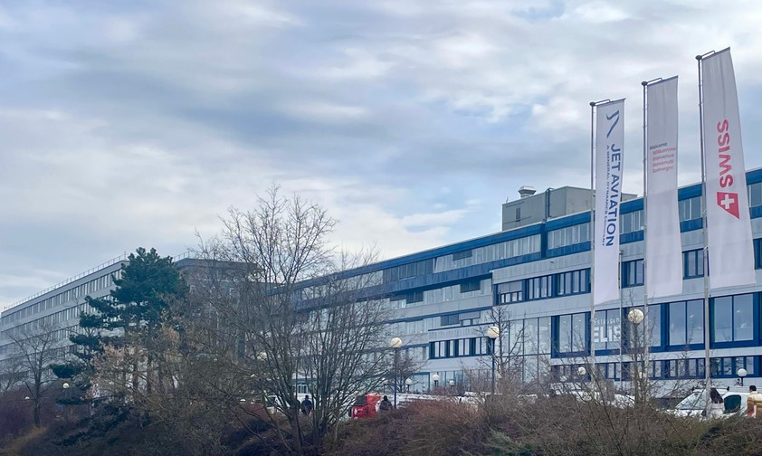 Swiss gebauede basel flughafen