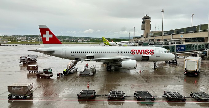 <strong>Zürich </strong>

1. Swiss (inklusive Edelweiss): 22,5 Millionen
2. Easyjet: 1,2 Millionen
3. Eurowings: 1,1 Millionen