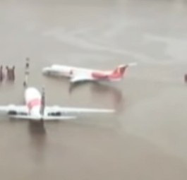 Monsunflut legt Flughafen Kochi lahm