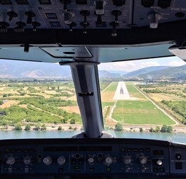 Anflug auf Ohrid: Der Flughafen wächst rasant.