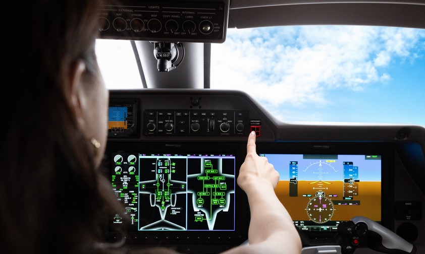 Cockoit der Phenom 300EV: Embraer rüstet das Flugzeug mit Autoland aus.