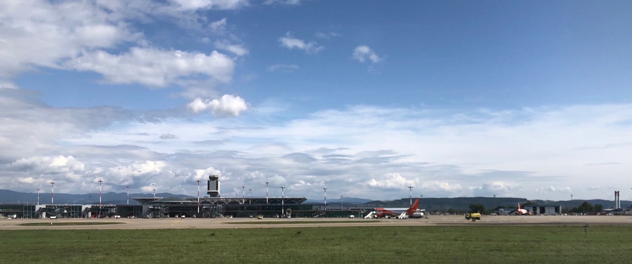 Flughafen Basel: Viel Verkehr Richtung Osten.