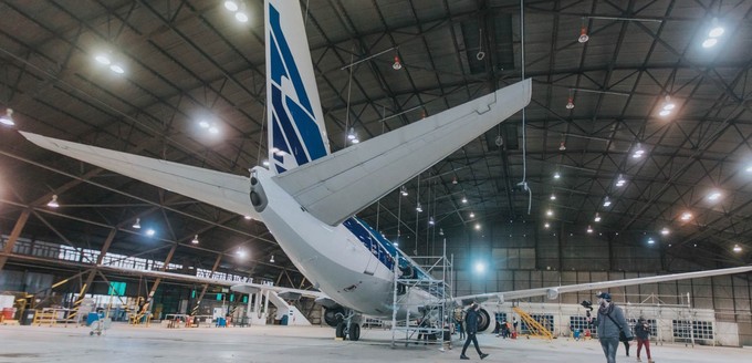 Die Fluglinie besitzt insgesamt 54 Flugzeuge, davon 41 Boeing 737 in den Baureihen 700, 800 und Max 8. Die restlichen Flieger sind Airbus A330.