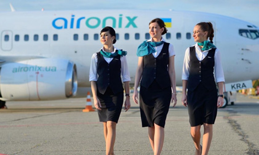 Flugbegleiterinnen von Air Onix: Derzeit ist das Personal ohne Arbeit.