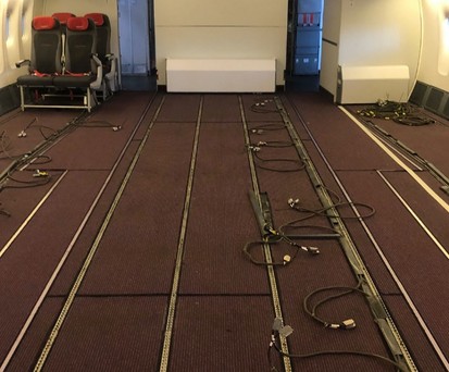 Ausgeräumte Boeing 777 von Austrian Airlines: Das Frachtvolumen steigt auf 280 Kubikmeter.