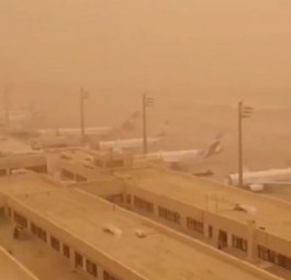 Sandstorm paralyses airports on Canary Islands