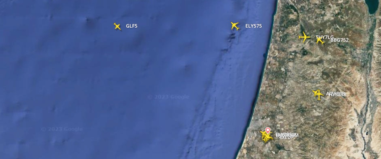 Die Region rund um den Flughafen Tel Aviv am 7. Oktober um 22:02 Uhr (MESZ): Wenig Verkehr.