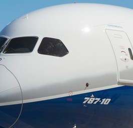 Boeing 787: Die Windschutzscheiben werden von einem Zulieferer hergestellt.