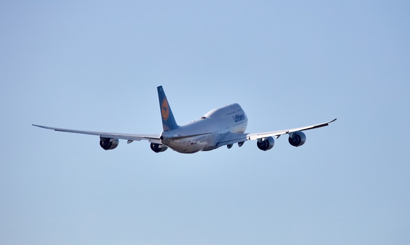 lufthansa boeing 747 8 d abyo