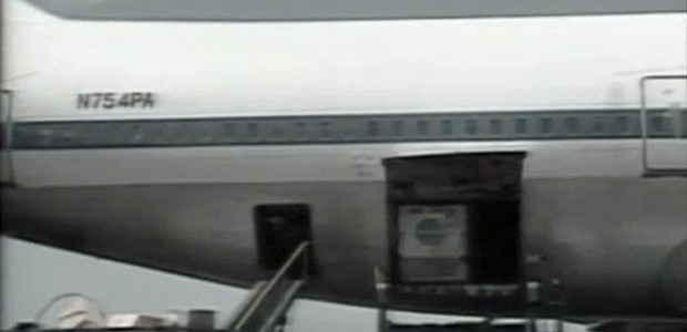 Die beschädigte B747 nach dem Vorfall: Deutliche Spuren der Explosion im Frachtraum.