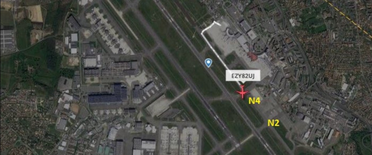 Abbiegung N4 in Toulouse: Zu früh für den Airbus A320 von Easyjet.