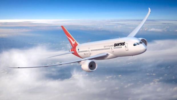 Qantas hat bislang nur einen Dreamliner, 14 weitere sind geordert. Im Oktober reagierte Airline-Chef Alan Joyce gelassen zum Ärger rund um den Jet: "Das wird kein Problem." Ob er das noch immer so sieht?