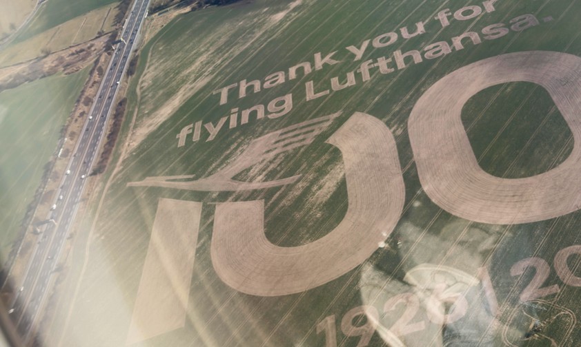 lufthansa 100 jahre feld ber 01