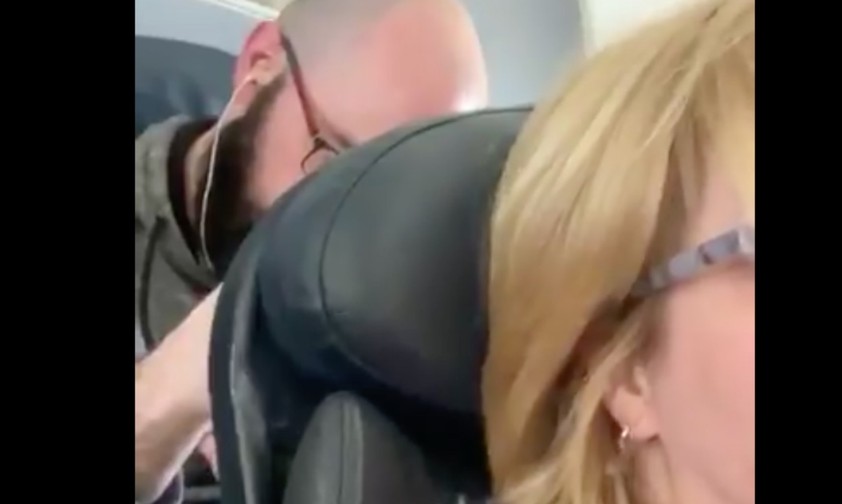 USA debattieren über Benimmregeln beim Zurücklehnen