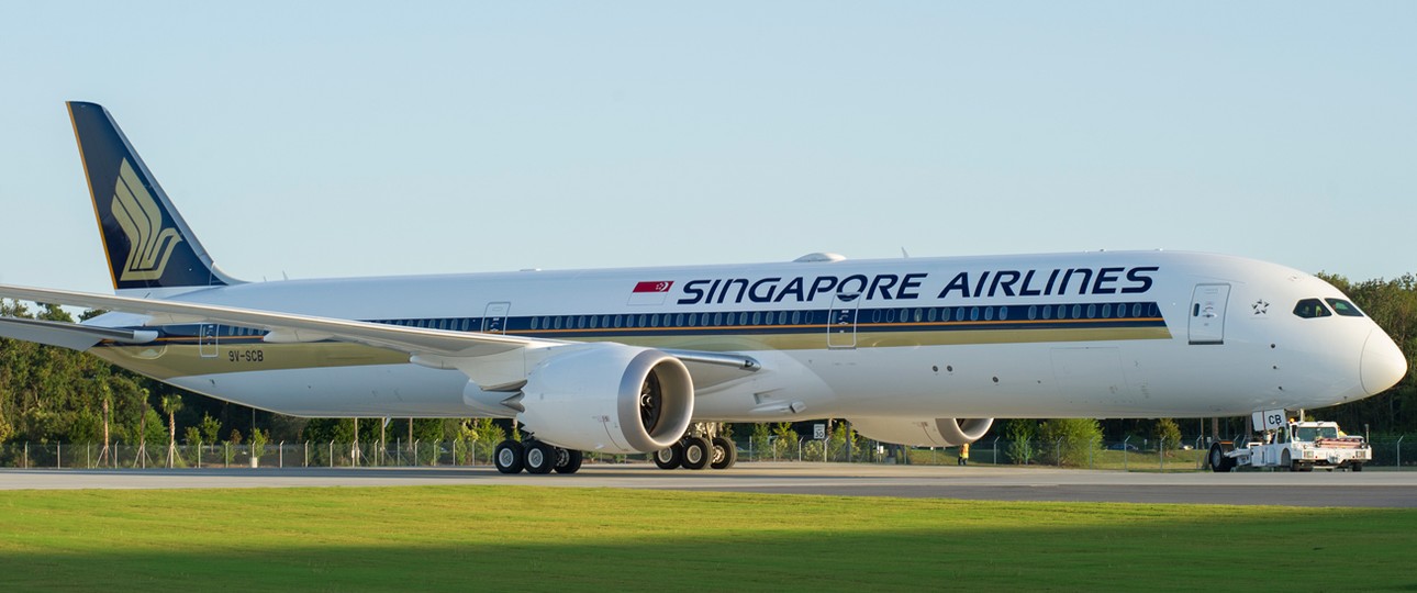 Singapore Airlines: 1315 Dollar.