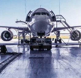 Lufthansa Technik hangar: less work.