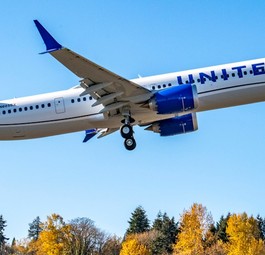 Boeing 737 Max 10 in United-Bemalung: Erstmal im Testflugeinsatz für Boeing.