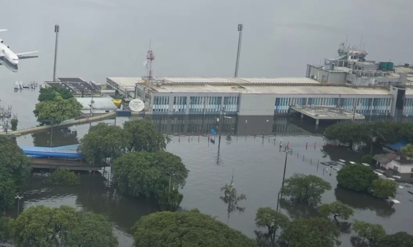 Der Aeroporto Internacional Salgado Filho steht komplett unter Wasser.