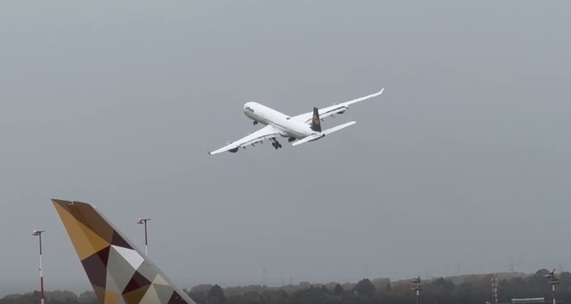 airbus a340 600 lufthansa abschied duesseldorf