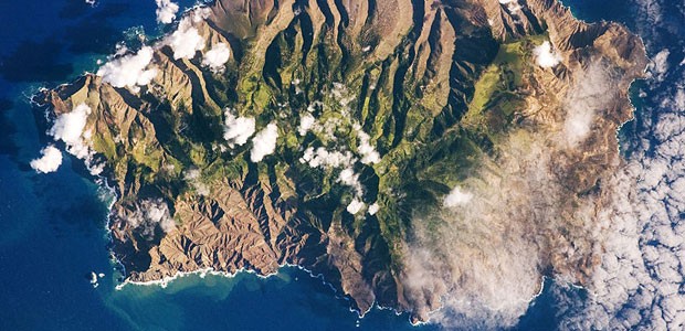 St. Helena von oben: Die Insel liegt mitten im Südatlantik und hat nur 4000 Bewohner.