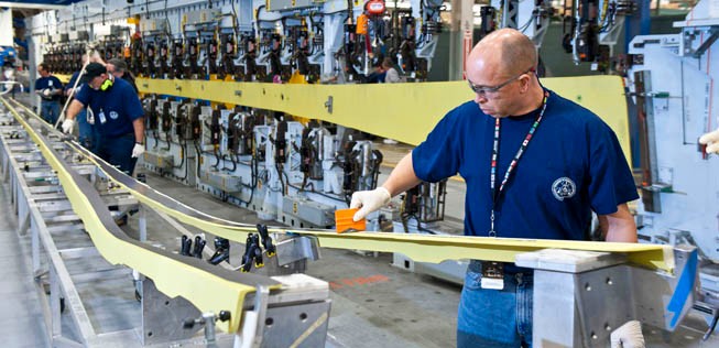 Produktion der Tragfläche der Boeing 737: Einige Teile kommen künftig aus Sheffield.