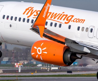 Flieger von Sunwing: Aktuell steckt die Airline im Chaos.