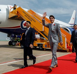 Kanadas Premierminister Justin Trudeau bei der Ankunft in Vietnam im November 2017: Ein A310 ist in Kanada noch als Can Force One im Einsatz.