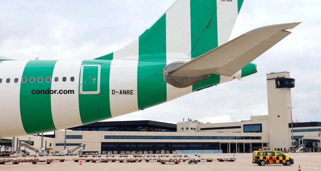condor flugzeug frankfurt terminal 3