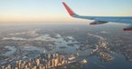 Blick aus einem Flieger von Jetstar auf Sydney: Mit dem A321 LR nonstop nach Bali.