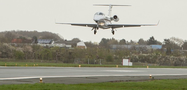 Phenom-300 in Bremen: Das neue System soll bei schlechtem Wetter helfen.