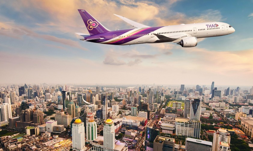 <strong>Dienstag, 20. Februar</strong>

Der Auftrag ist schon etwas älter, wurde aber erst auf der Singapore Airshow enthüllt:
Thai Airways hat 45 Boeing 787-9 bestellt. Boeing erklärte, dass der Auftrag schon im Dezember 2023 abgeschlossen wurde, bisher aber einem nicht bekannten Kunden zugeschrieben war. Thai Airways zeigt auch <a href="https://www.aerotelegraph.com/thai-airways-will-die-boeing-777x" target="_blank" rel="noopener">Interesse an der 777X</a>.