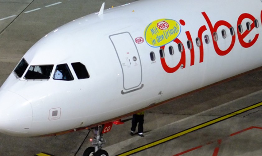Jet mit Air-Berlin- und Niki-Schriftzügen: Wo wird das Insolvenzverfahren eröffnet?