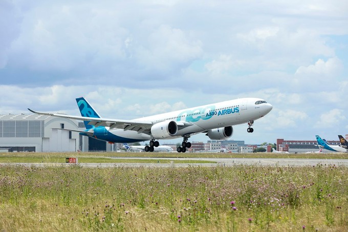 ... ein A330 Neo, sowie ein A220 und ein A350.