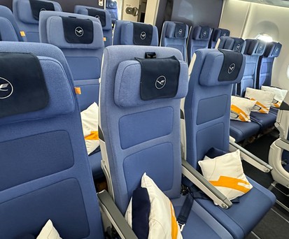 Economy Class im Airbus A350 von Lufthansa: Wer wenig zahlt, hat gratis nicht viel Auswahl.