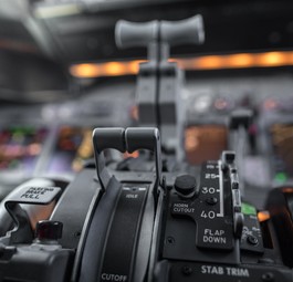 Cockpit einer Boeing 737: Piloten werden genauer überprüft.