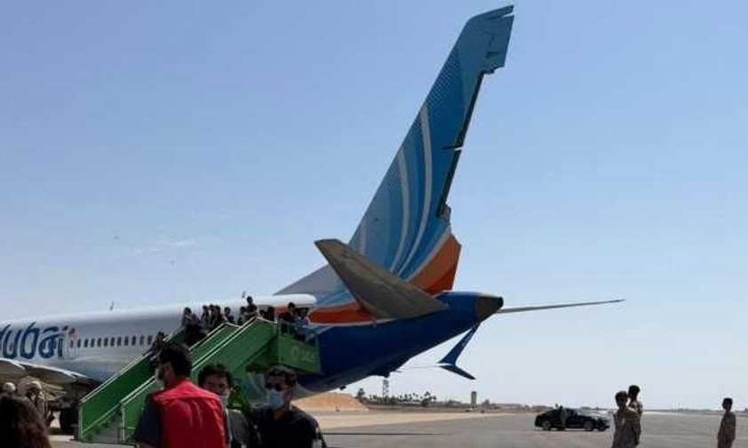 Die Boeing 737 Max von Flydubai in Tabuk: Das Flugzeug landete beschädigt, aber sicher.