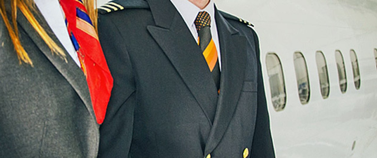 Pilot und Flugbegleiterin: Porno.Ärger bei Air Canadas Embarer-Flotte.