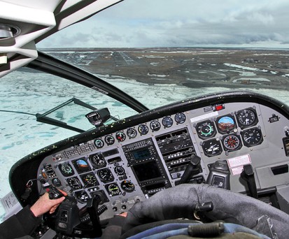 Anflug auf Barrow mit einer Cessna 208B Grand Caravan: In Nordamerika gibt es viele einmalige Flugerlebnisse.