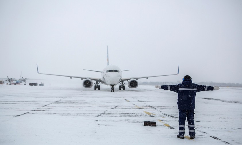 Boeing 737 im Schnee: Russlands Luftfahrt kämpft mit dem Wintereinbruch.