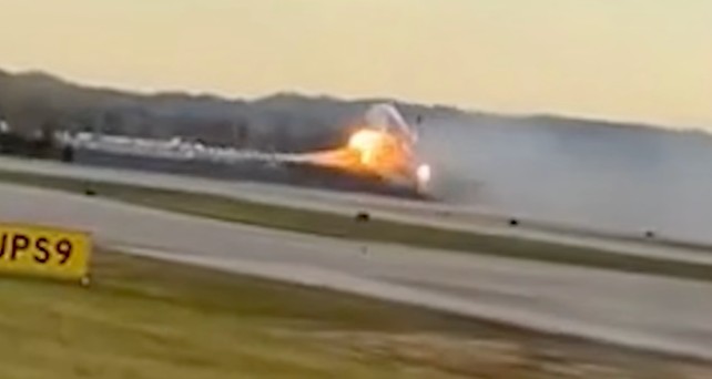 MD-11 kurz vor dem Abheben: Das Flugzeug verlor ein Triebwerk