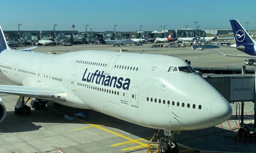 Boeing 747-8 von Lufthansa in Frankfurt: Wie geht es weiter im Cockpit?