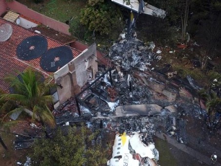 Der Unglücksort: Das Wrack der ATR 72 von Voepass.