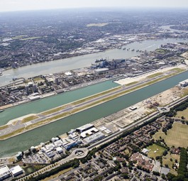 Der Flughafen London City von oben: Kürzel sind jedem Airport zugeordnet.