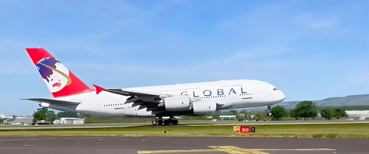 Die 9H-GLOBL hebt in Glasgow ab: Der erste Flug von Global Airlines.
