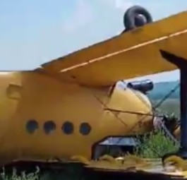 Die verunglückte Antonov An-2: Offenbar wurde niemand verletzt.