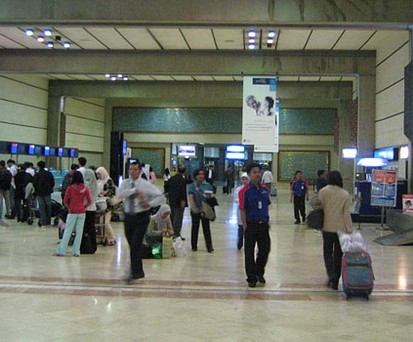 In zwanzig Jahren wird man in Indonesien etwa 270 Millionen Fluggäste pro Jahr zählen. Der größte Teil dürfte über Jakarta fliegen, mit derzeit etwa 60 Millionen Passagieren der größte Airport des Landes.